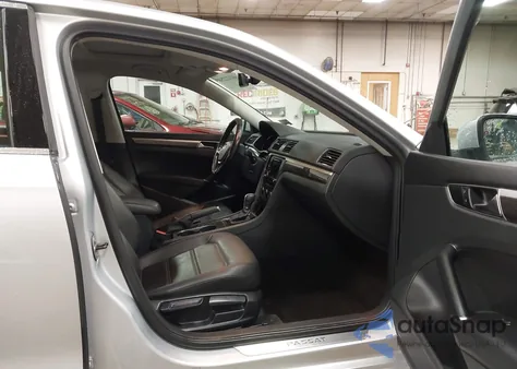 2017 Volkswagen Passat 1.8T Se из США, поврежденный, VIN 1VWGT7A32HC070808